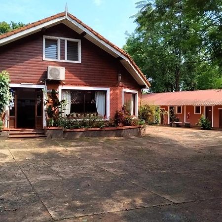Hosteria La Cabana Пуэрто-Игуасу Экстерьер фото